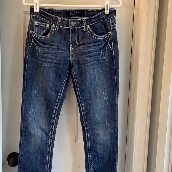 Earl Jeans Distressed Dark Wash Jeans Size 5 Jeweled + Embroidered - Picture 2 of 6
